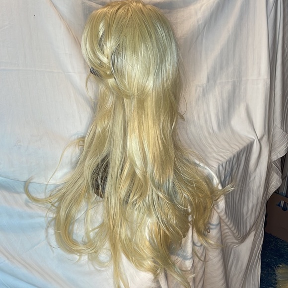 Wig  FF210 - Picture 5 of 11